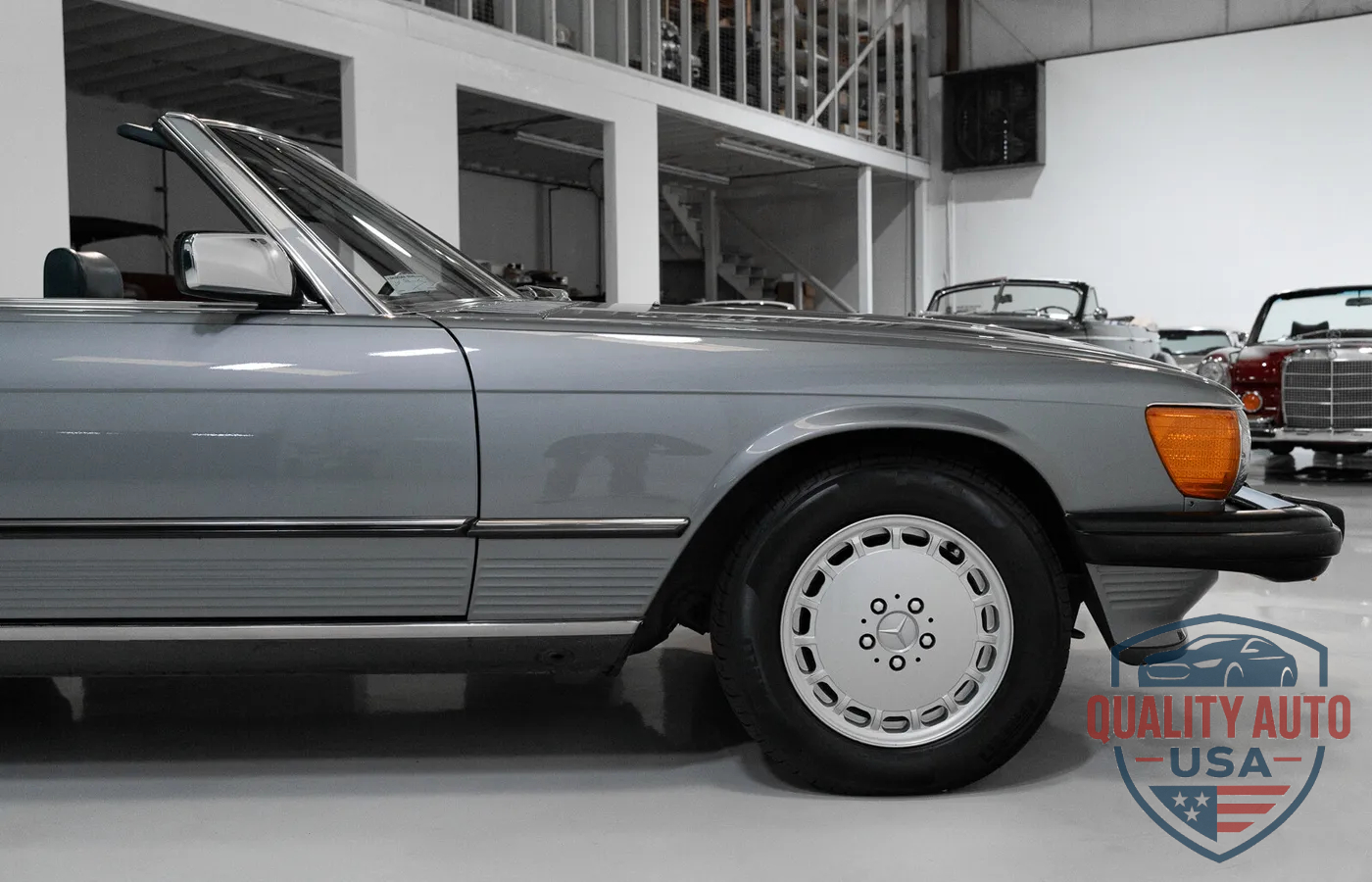 1987 Mercedes-Benz 560SL Roadster 1987 Mercedes-Benz 560SL Roadster